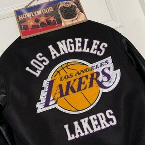 Lakers 🏀 Mens Size Small Jacket 🧥